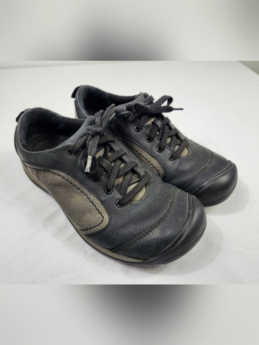 Keen Womens 10.5 M Black Gray Athletic Lace-Up Hiking Shoes